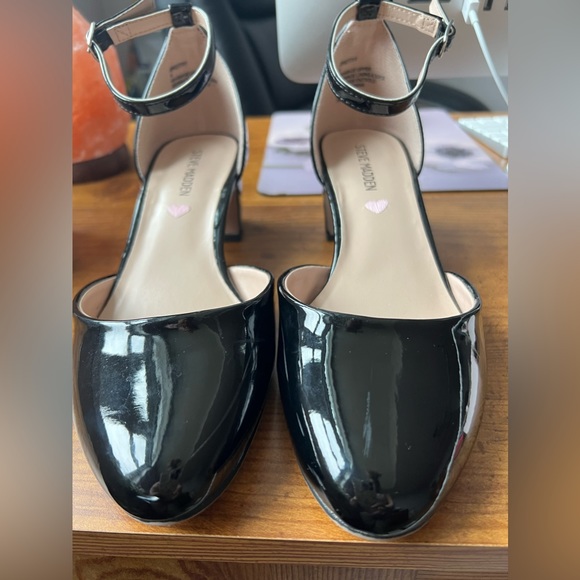 GIRLS black Patten dress shoes Size 4 - Picture 2 of 5